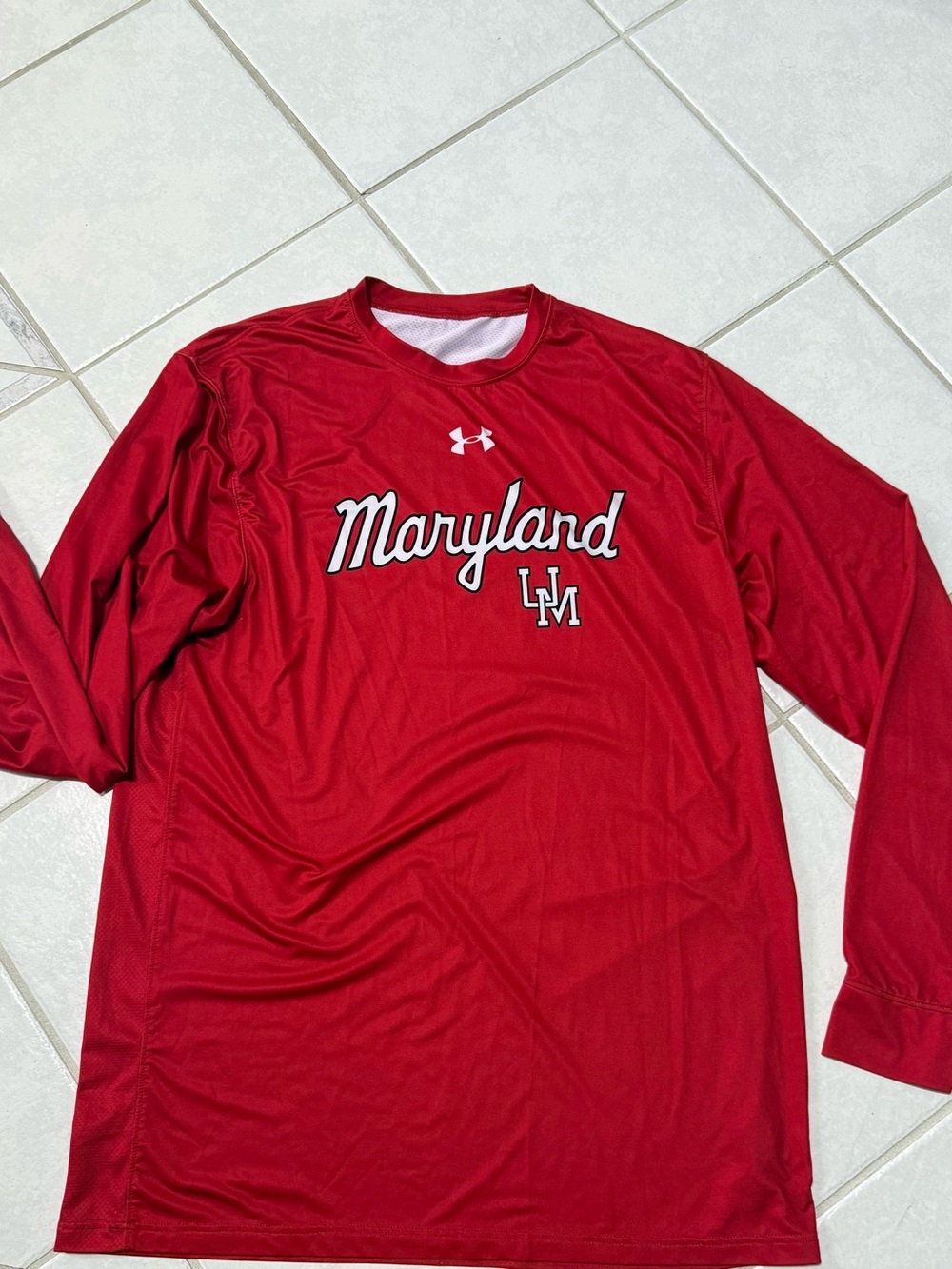Like New Under Armour University of Maryland Long Sleeve Performance Shirt
